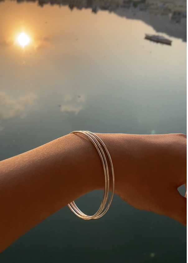 Minimalist Thin Wire Silver Bangles in 925 Sterling Silver