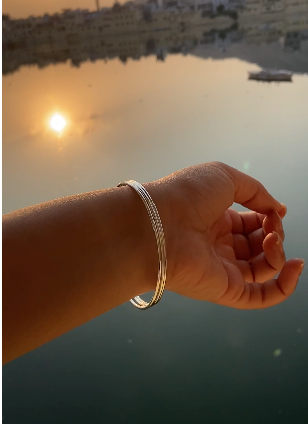 Minimalist Thin Wire Silver Bangles in 925 Sterling Silver