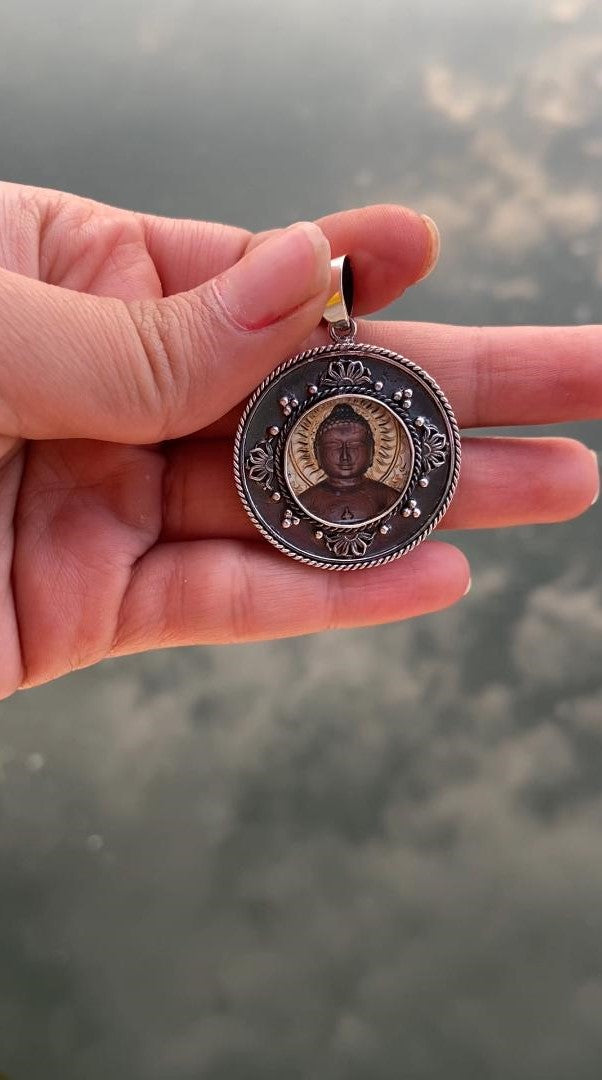 Customized Silver Photo Pendant of Vidyanagar ji Maharaj and Mahaveer Bhagwan
