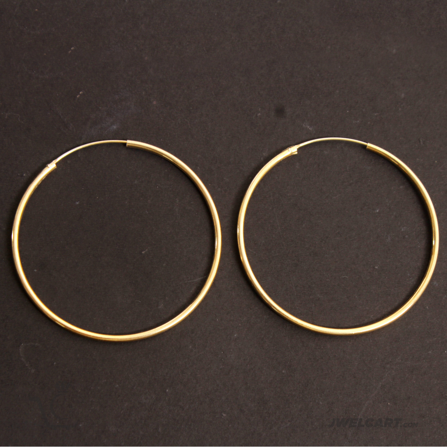 Big hoops earrings