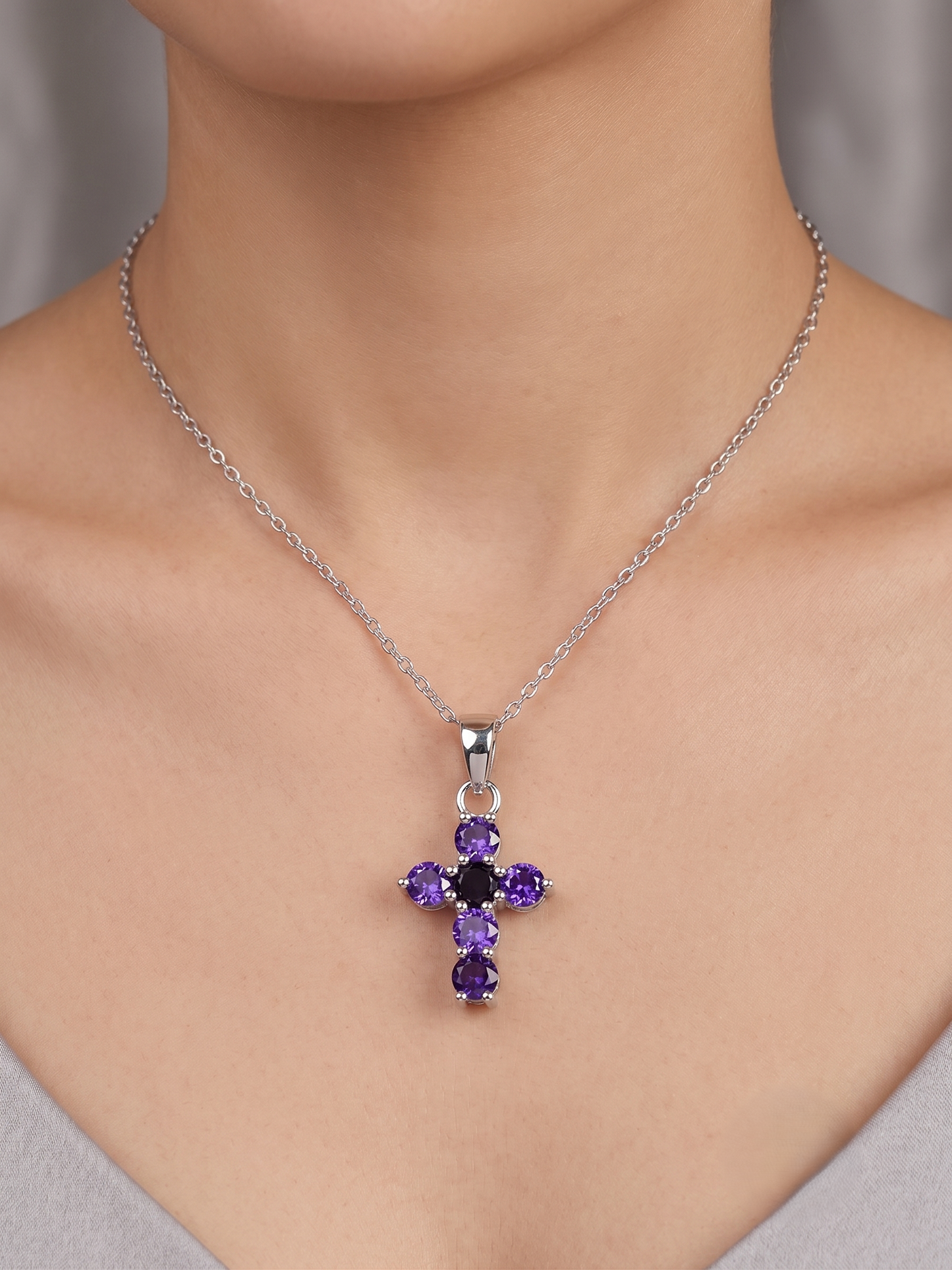 Designed as unisex jewelry, this amethyst pendant complements both casual and formal outfits. Its lightweight and comfortable design makes it ideal for daily wear, church services, prayer gatherings, religious celebrations, and special occasions. Hypoallergenic and skin-friendly, this 925 sterling silver pendant is suitable for sensitive skin and provides all-day comfort.