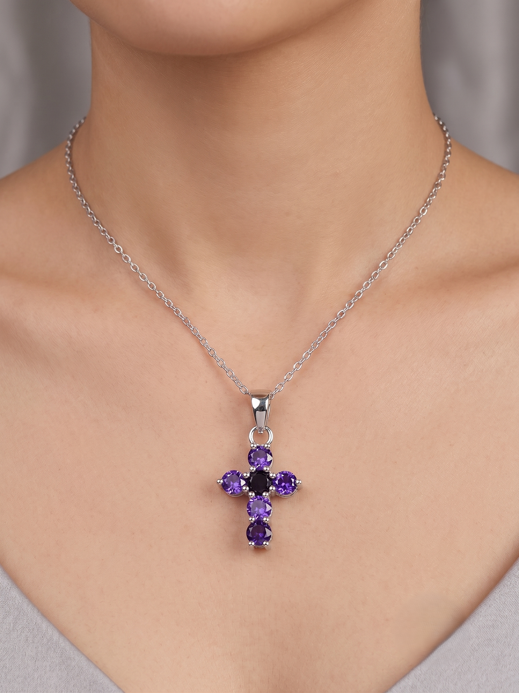 Designed as unisex jewelry, this amethyst pendant complements both casual and formal outfits. Its lightweight and comfortable design makes it ideal for daily wear, church services, prayer gatherings, religious celebrations, and special occasions. Hypoallergenic and skin-friendly, this 925 sterling silver pendant is suitable for sensitive skin and provides all-day comfort.