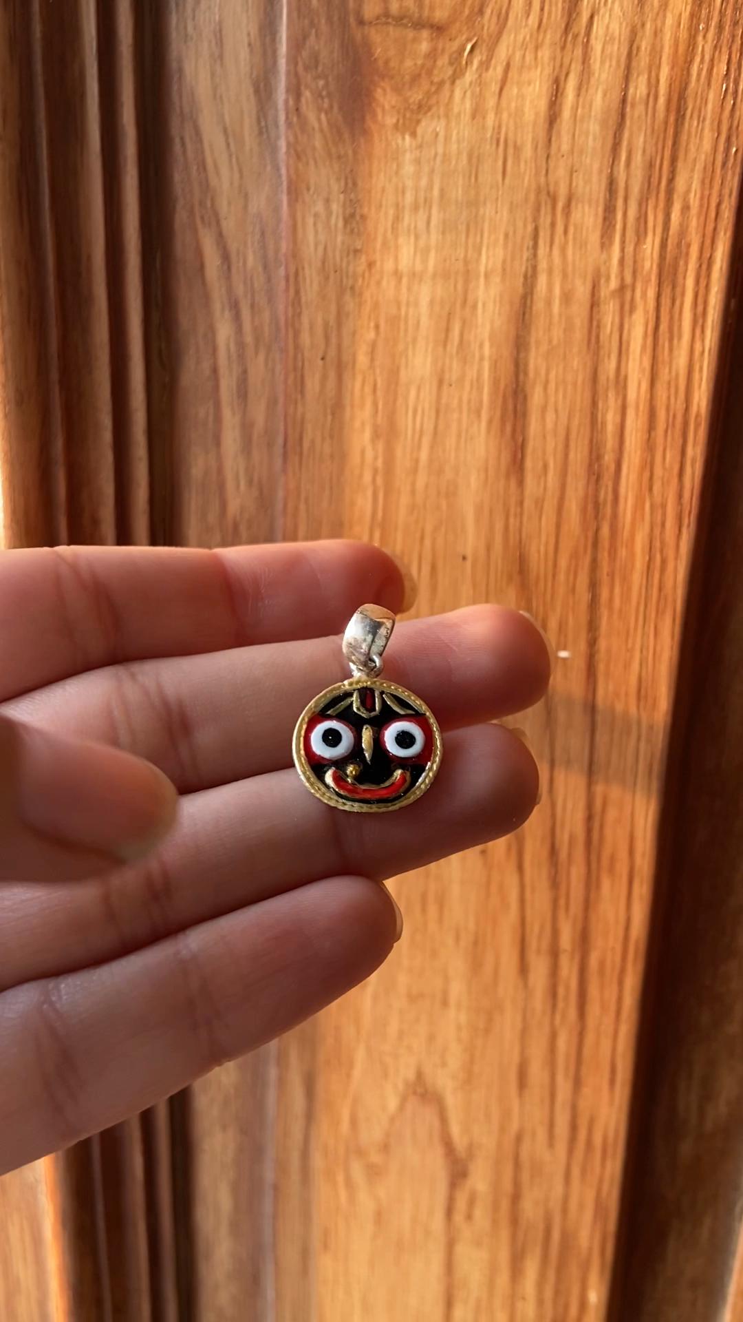 This spiritual talisman is not just a piece of jewelry but a reminder of faith, humility, and divine connection. Perfect for meditation and prayer, it fosters a deep sense of inner peace and harmony. Carrying Lord Jagannath’s energy brings a constant source of spiritual strength and well-being, making it an essential accessory for devotees.