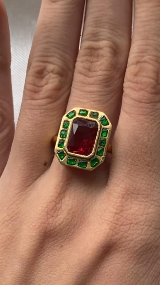 Kundan Meena Ring

Jaipur Jewelry

Rajputana Jewelry

Hindu Heritage Jewelry

Red Green Kundan Polki

Traditional Indian Ring

925 Sterling Silver Ring

Heritage Polki Ring

Jaipur Heritage Jewelry

Sanatan Dharma Jewelry